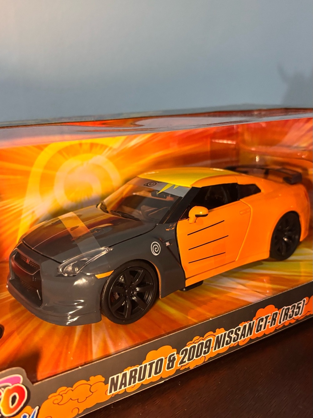 Naruto x 2009 Nissan GT-R (R35) Jada Die-Cast Collectible Car + Figure - Picture 8 of 11